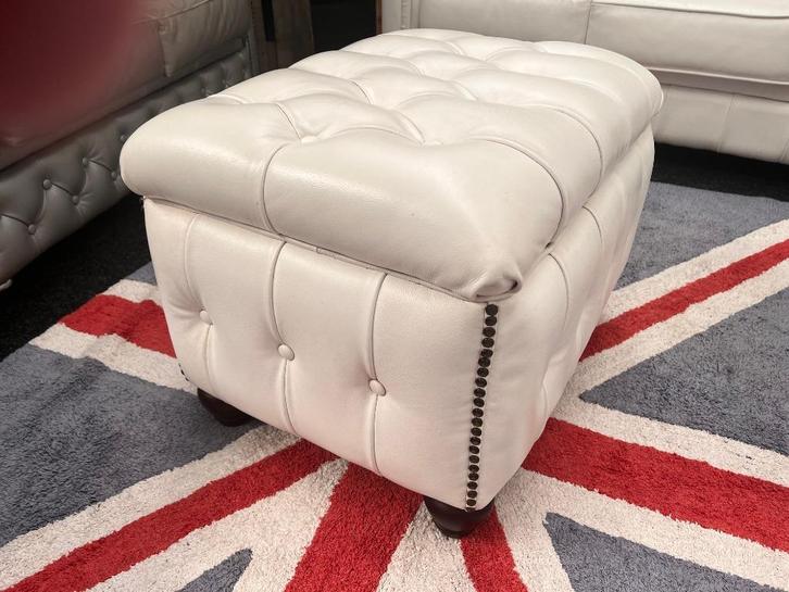 Chesterfield Boxstool Hocker, Huis en Inrichting, Banken | Voetenbanken en Poefen, Zo goed als nieuw, 50 tot 75 cm, 50 tot 75 cm