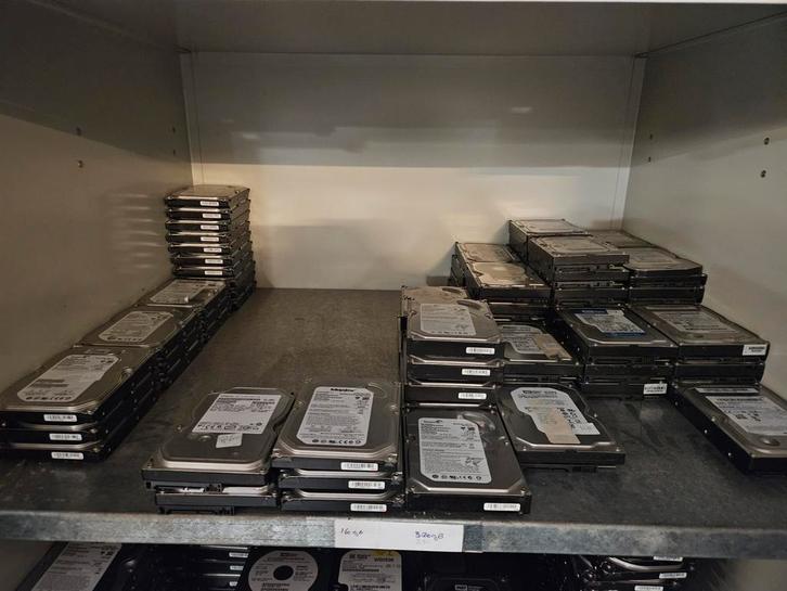 Verschillende merken 160gb pc hdd hardeschijf, Computers en Software, Harde schijven, Gebruikt, Desktop, Intern, HDD, SATA, Ophalen of Verzenden