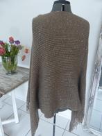 Dames stola met  kleine pailetten. beige taupe, Kleding | Dames, Gedragen, Maat 42/44 (L), Ophalen of Verzenden, Sjaal