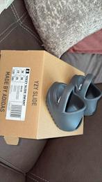 Baby yeezy slide maat 19 Nieuw !, Kinderen en Baby's, Ophalen, Nieuw, Jongetje of Meisje, Schoentjes