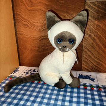 Siamese kat / poes knuffel siamees 25 cm groot  beschikbaar voor biedingen