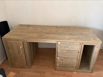 Mooi steigerhouten bureau – op maat gemaakt beschikbaar voor biedingen