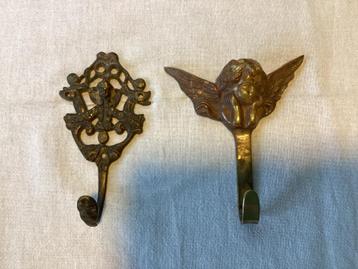 2 Antieke Kapstokhaken met Engeltjes figuren. Messing/Brons. beschikbaar voor biedingen