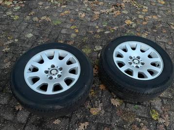 BMW e38 style 60 velgen 16 inch nette staat.  beschikbaar voor biedingen