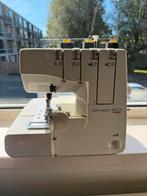 Bernette 610 D Bernina, Hobby en Vrije tijd, Naaimachines en Toebehoren, Ophalen of Verzenden, Zo goed als nieuw, Lockmachine