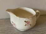 Melkkannetje met roosje van Boch, Antiek en Kunst, Antiek | Servies los, Ophalen of Verzenden