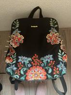 Desigual rugtas, Ophalen of Verzenden, Zo goed als nieuw, 25 tot 40 cm