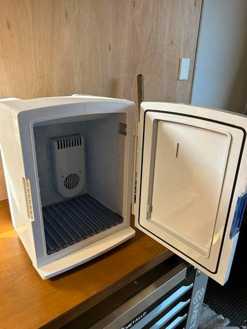 Elektrische Mini koelkast campingaz beschikbaar voor biedingen