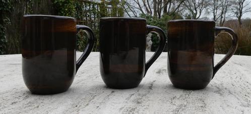Ambacht Volendam Servies Volendams Aardewerk Bruin Mokken, Huis en Inrichting, Keuken | Servies, Nieuw, Kop(pen) en/of Schotel(s)