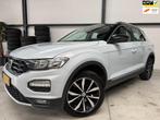 Volkswagen T-Roc 1.5 TSI Camera Navigatie Trekhaak, Euro 6, 4 cilinders, 150 pk, USB