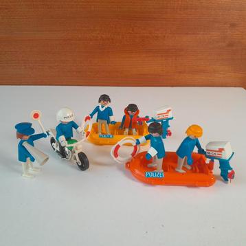 Vintage Playmobil politie met 2 bootjes en motor - 70's 80's beschikbaar voor biedingen