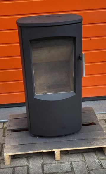 Gebruikte Heta Scanline houtkachel 5 kW beschikbaar voor biedingen