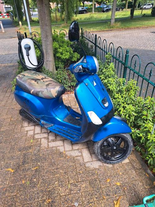 Vespa lx 4 takt 2007, Fietsen en Brommers, Scooters | Vespa, Gebruikt, Vespa LX, Maximaal 25 km/u, Benzine, Ophalen