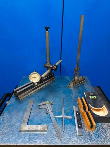 Vlakplaat met meetapparatuur beschikbaar voor biedingen