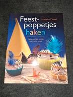 Feestpoppetjes haken, Patroon of Boek, Ophalen of Verzenden, Zo goed als nieuw, Haken