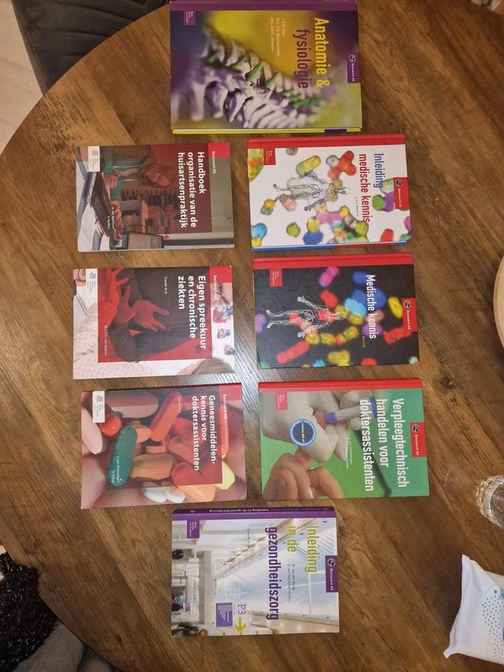 Boekenpakket opleiding doktersassistente, Boeken, Studieboeken en Cursussen, Ophalen of Verzenden