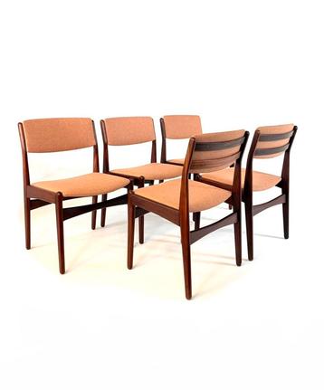 Set van 5 gerestaureerde Hans Olsen eetkamerstoelen ‘60 beschikbaar voor biedingen