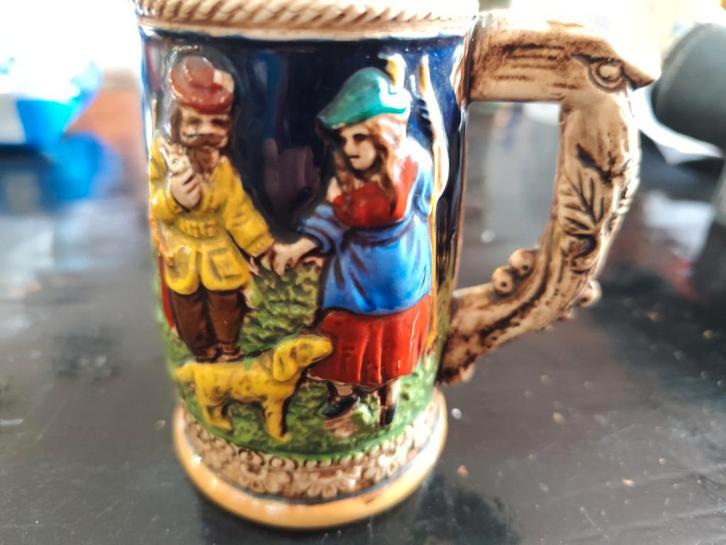 Vintage Bierpul met Reliëf, Antiek en Kunst, Antiek | Keramiek en Aardewerk, Ophalen of Verzenden