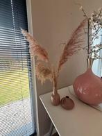 Twee kleine vaasjes met verentakken, Gebruikt, Overige kleuren, Aardewerk of Porselein, Ophalen of Verzenden