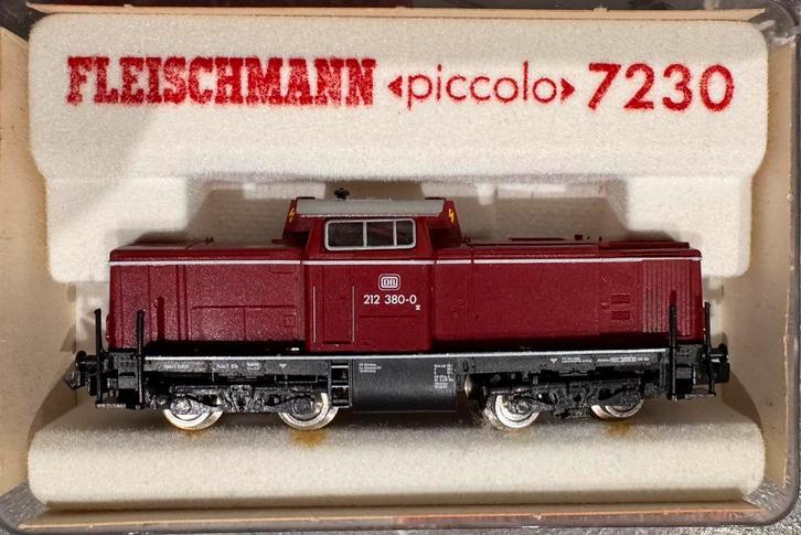 Fleischmann 7230 N-spoor Dieselloc BR 212 DB (Nieuw/OVP), Hobby en Vrije tijd, Modeltreinen | N-Spoor, Zo goed als nieuw, Locomotief