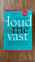 Sue Johnson - Houd me vast, Boeken, Ophalen of Verzenden, Gelezen, Sue Johnson