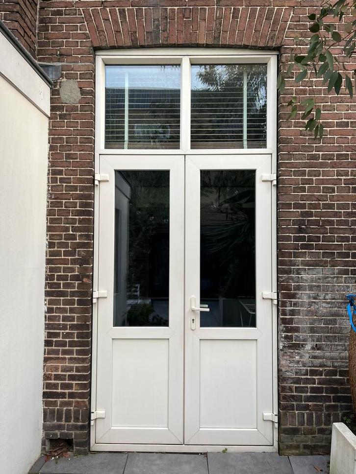 Kunststof pui - met openslaande deuren, Doe-het-zelf en Verbouw, Kozijnen en Schuifpuien, Zo goed als nieuw, Deurkozijn, Kunststof