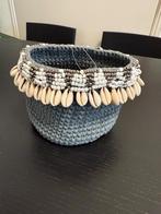 Gehaakte decoratieve mand met schelpen en kralen, Mand, Rond, Nieuw, Ophalen of Verzenden