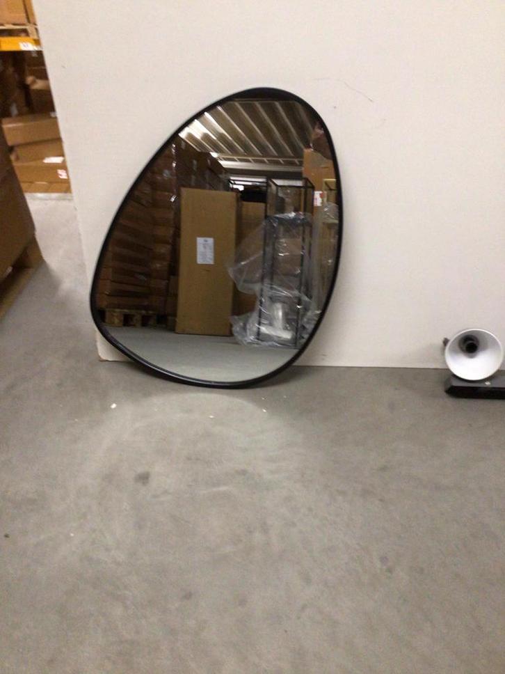 Stijlvolle asymmetrische spiegel, Huis en Inrichting, Woonaccessoires | Spiegels, Zo goed als nieuw, 75 tot 100 cm, 100 tot 150 cm