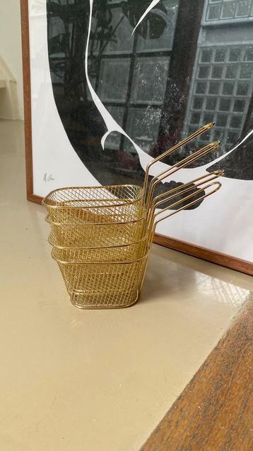 Friet bakjes goud kleurig kerst servies tafel dekking snack beschikbaar voor biedingen