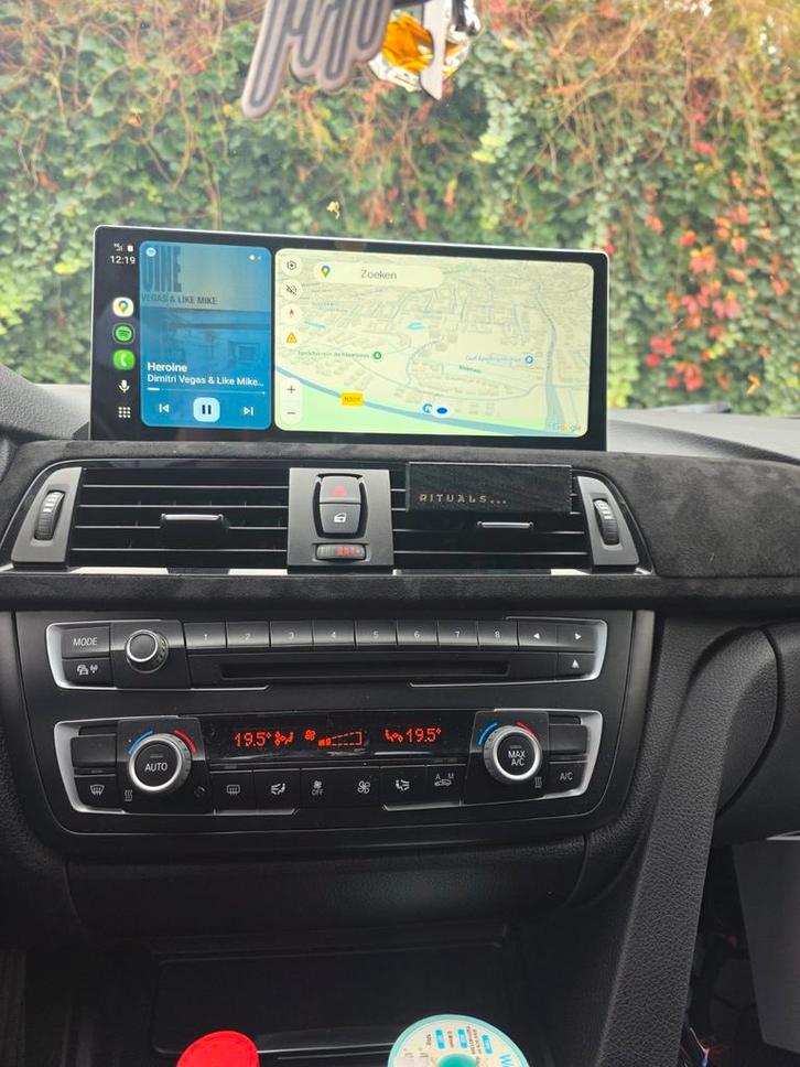 CARPLAY voor bmw  Apple/Android  + Gratis montage, Computers en Software, Navigatiesoftware, Zo goed als nieuw, Update, Ophalen of Verzenden