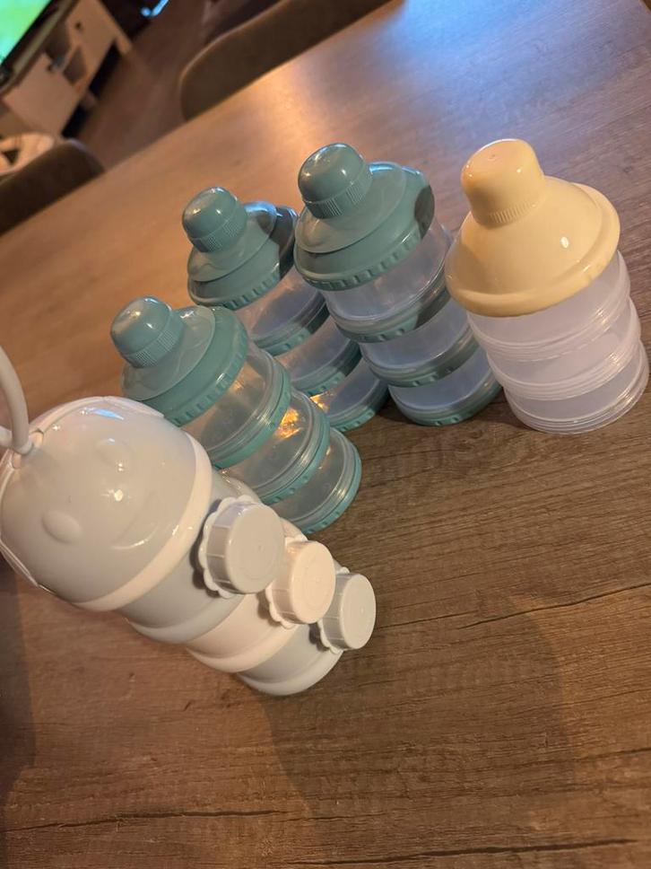 Melkpoeder bewaardoosjes, Kinderen en Baby's, Babyvoeding en Toebehoren, Zo goed als nieuw, Overige typen, Ophalen of Verzenden