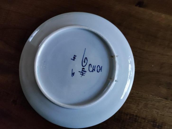 9 keramiek borden in houten rek, Antiek en Kunst, Antiek | Keramiek en Aardewerk, Ophalen of Verzenden