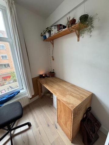 Zelfgemaakt bureau 