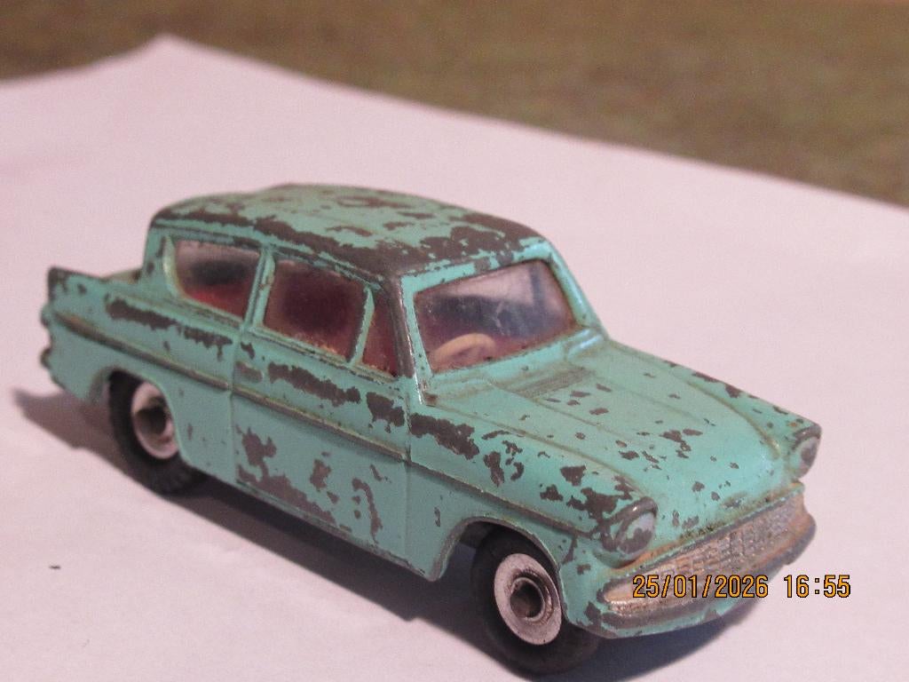 Dinky toy  Ford Anglia, Hobby en Vrije tijd, Modelauto's | 1:43, Ophalen of Verzenden, Gebruikt, Auto, Dinky Toys