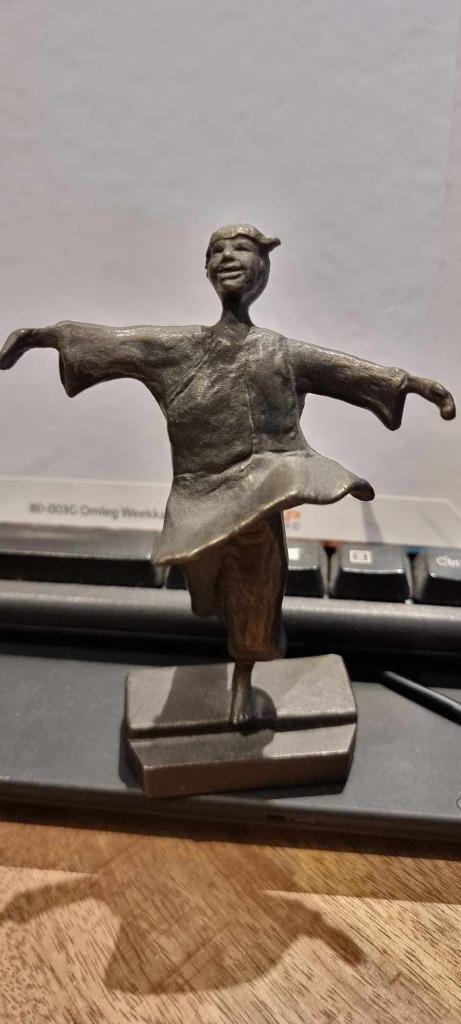 Beeldje van een dansend meisje in de wind., Antiek en Kunst, Antiek | Koper en Brons, Brons, Verzenden