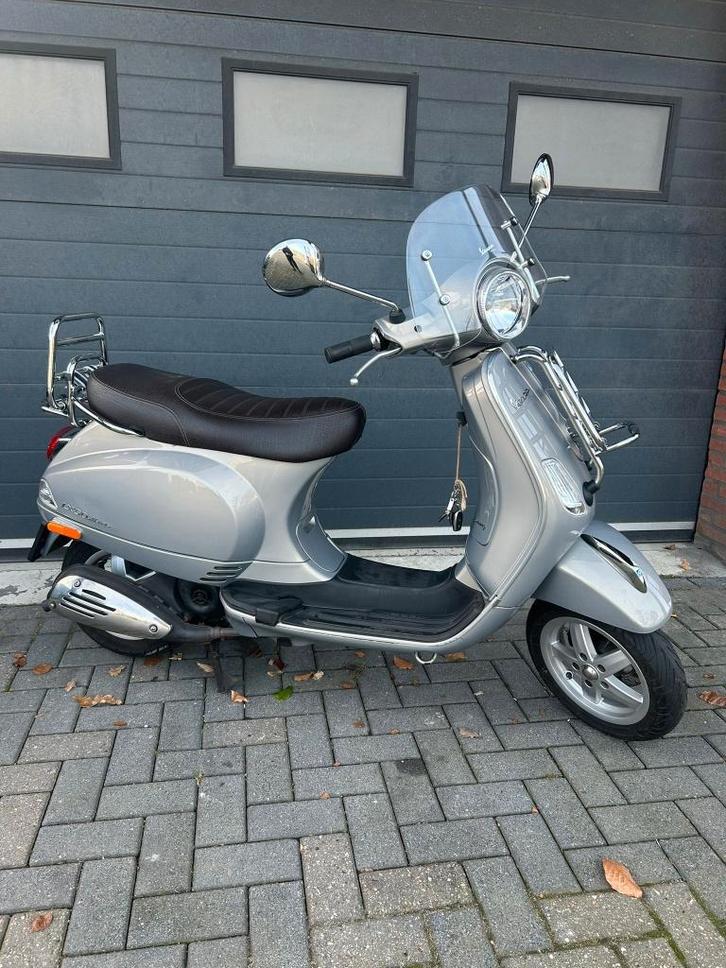 Vespa LX 4T 4V 2013, Fietsen en Brommers, Scooters | Piaggio, Zo goed als nieuw, Overige modellen, Maximaal 45 km/u, Benzine, Ophalen