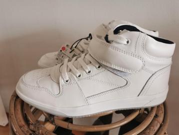ZARA leren sneakers mt. 38  beschikbaar voor biedingen