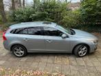 Volvo V60 D6 215pk Plug-in Hybrid 2014 Grijs, Auto's, 1849 kg, 1800 kg, Particulier, Zilver of Grijs