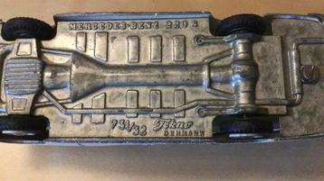 TEKNO DENMARK MERCEDES 220 S BENZ AMBULANCE LICHT BESPEELD beschikbaar voor biedingen