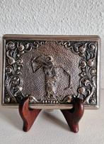 Vintage Djokja zilveren sigarettendetui Wajangpop, Antiek en Kunst, Ophalen of Verzenden, Zilver