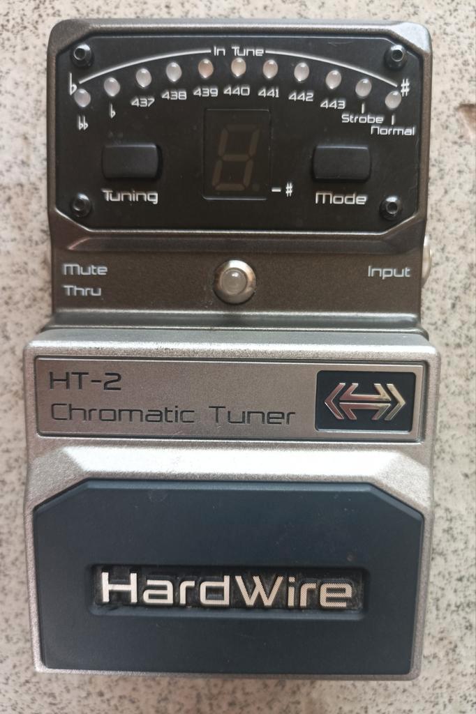 Digitech Hardwire Chromatic Stage Tuner HT-2, true bypass, Muziek en Instrumenten, Effecten, Zo goed als nieuw, Ophalen of Verzenden
