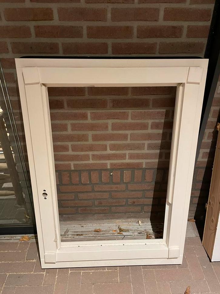 Houten Raamkozijnen, Doe-het-zelf en Verbouw, Kozijnen en Schuifpuien, Gebruikt, Raamkozijn, Hout, 75 tot 150 cm, Inclusief glas