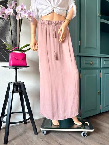 COSTES C-BAS Long Satin Skirt maat S - oudroze beschikbaar voor biedingen