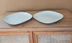 Twee witte Ikea borden met afgeronde hoeken 25x25cm, Ophalen of Verzenden, Zo goed als nieuw, Bord(en)