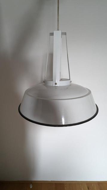 industriele emaille lamp