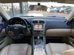 Lexus IS 250 Business | Autm | Leer | Stoelver | Navi |, Auto's, Lexus, Achterwielaandrijving, Gebruikt, Beige, 1535 kg