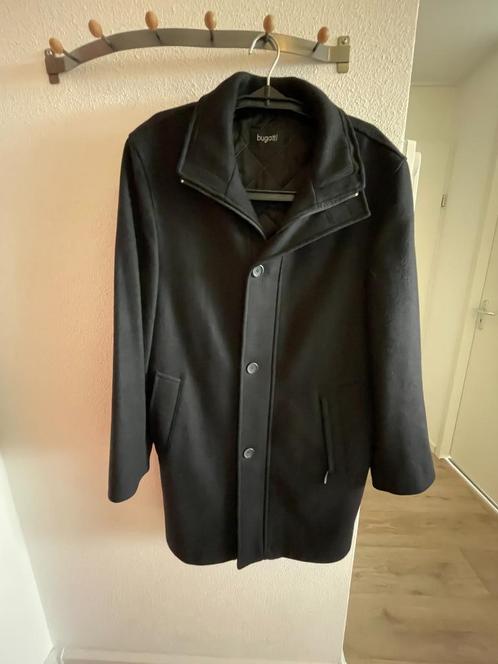 Te koop: NIEUWE zwarte overjas, maat: L; merk: Bugatti., Kleding | Heren, Jassen | Winter, Nieuw, Maat 52/54 (L), Zwart, Ophalen of Verzenden