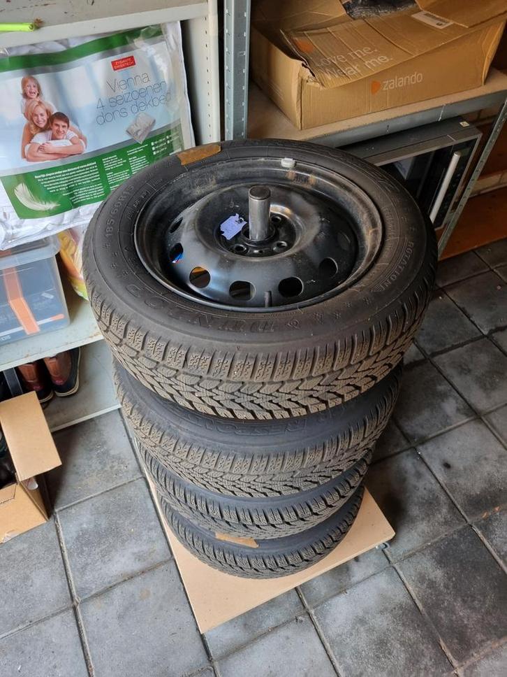 Set winterbanden Opel Agila b, Auto-onderdelen, Banden en Velgen, Band(en), Winterbanden, 15 inch, 185 mm, Personenwagen, Gebruikt