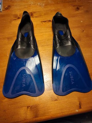 Scuba Decathlon Duikvliezen maat 36 / 37 beschikbaar voor biedingen