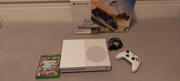 Xbox ONE S 500GB met 1 Controller en 1 GTA V beschikbaar voor biedingen
